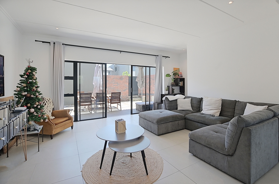 3 Bedroom Property for Sale in Sandown Western Cape